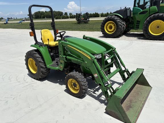 Image of John Deere 3720 equipment image 2