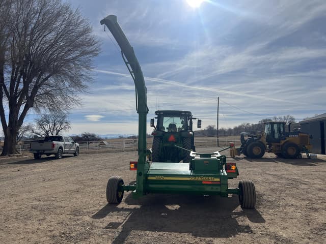 Image of John Deere 3975 equipment image 3