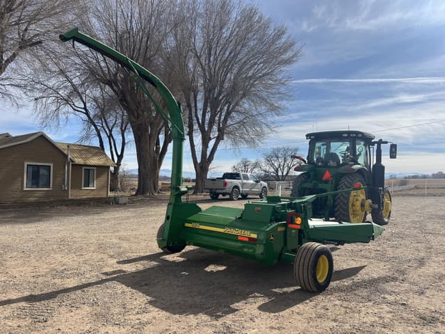 Image of John Deere 3975 equipment image 2