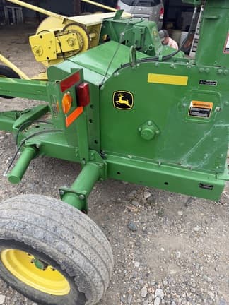 Image of John Deere 3975 equipment image 4