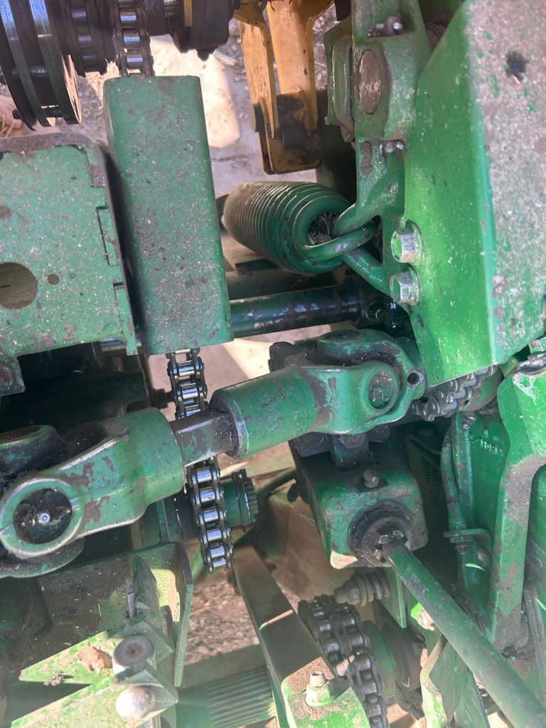 Image of John Deere 3975 Image 1