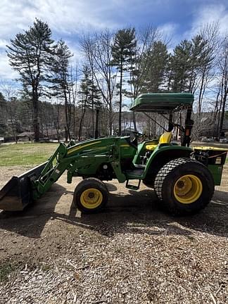 Image of John Deere 4120 Image 0