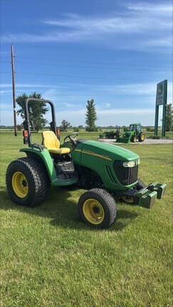 Image of John Deere 4120 equipment image 3
