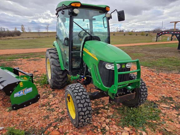 Image of John Deere 4320 equipment image 1