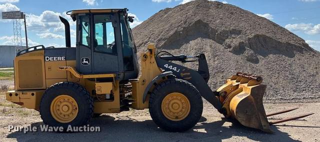 Image of John Deere 444J equipment image 3