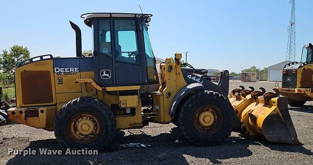 Image of John Deere 444J equipment image 3