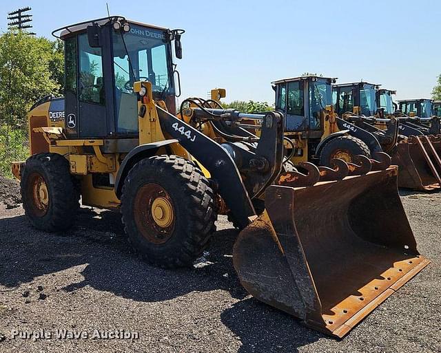 Image of John Deere 444J equipment image 2