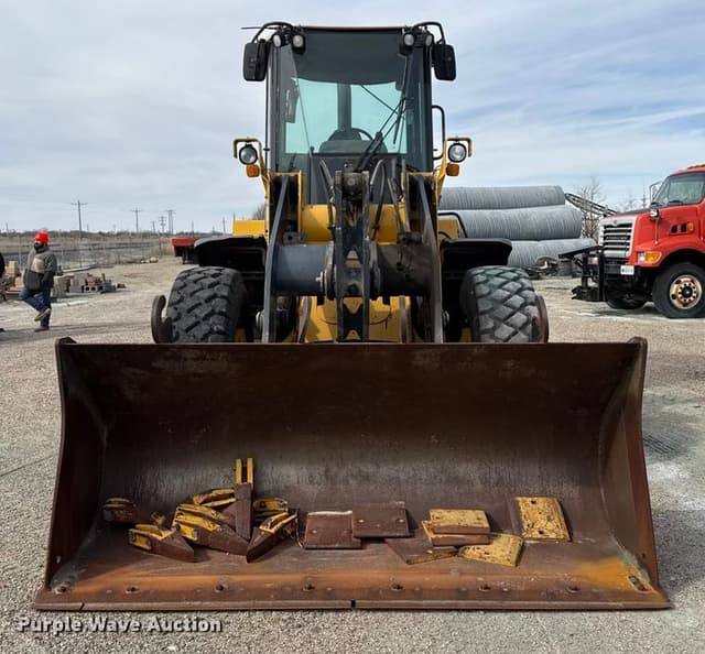 Image of John Deere 444J equipment image 1