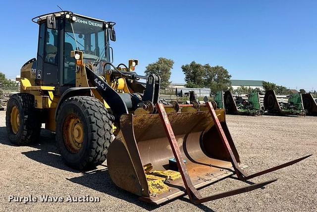 Image of John Deere 444J equipment image 2