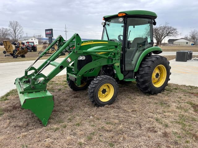 Image of John Deere 4520 equipment image 1