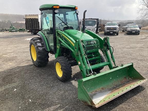 Image of John Deere 4520 equipment image 1