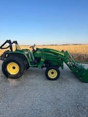 Image of John Deere 4520 equipment image 1