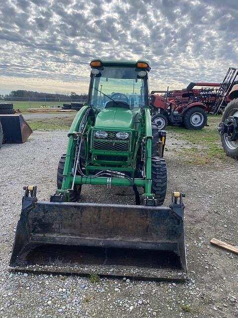 Image of John Deere 4520 equipment image 1