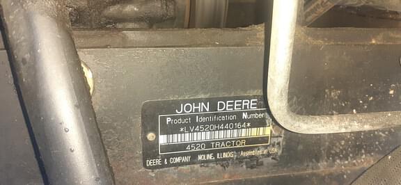 Image of John Deere 4520 equipment image 2