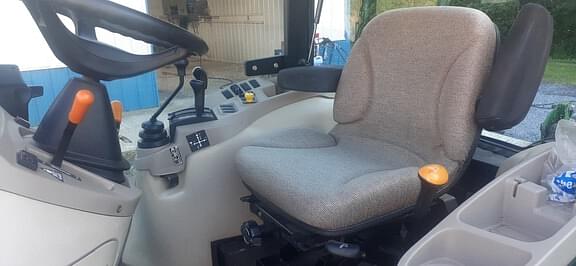 Image of John Deere 4520 equipment image 4
