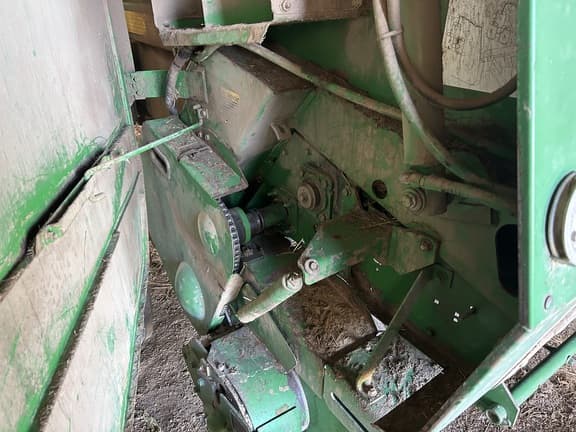Image of John Deere 467 MegaWide equipment image 2