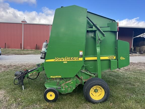 Image of John Deere 467 MegaWide equipment image 1