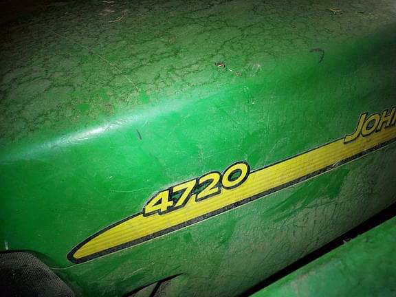 Image of John Deere 4720 equipment image 1