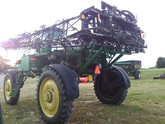 Image of John Deere 4720 equipment image 3