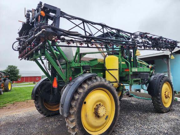 Image of John Deere 4720 equipment image 1