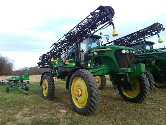 Image of John Deere 4720 equipment image 1