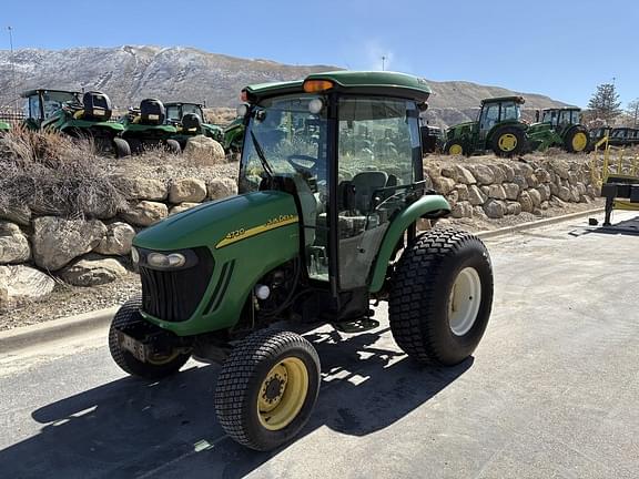 Image of John Deere 4720 equipment image 1