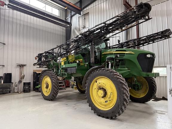 Image of John Deere 4720 Primary image