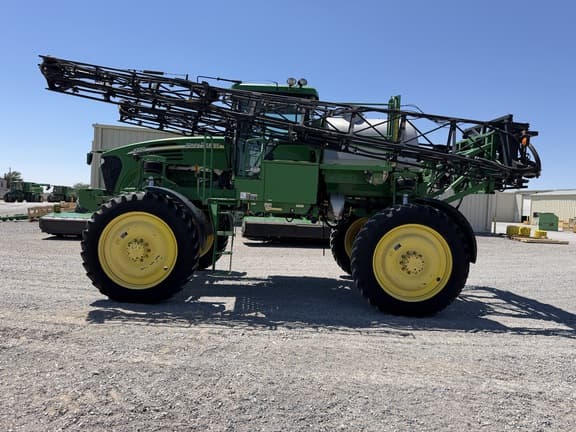 Image of John Deere 4720 equipment image 1