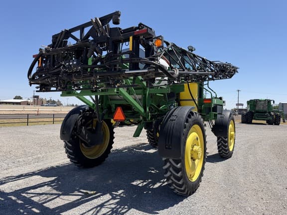 Image of John Deere 4720 equipment image 4