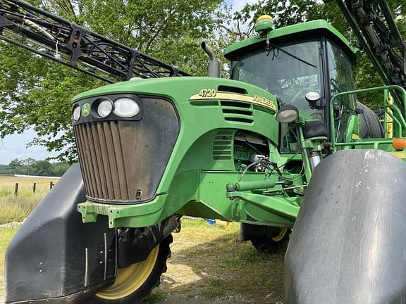 Image of John Deere 4720 equipment image 3