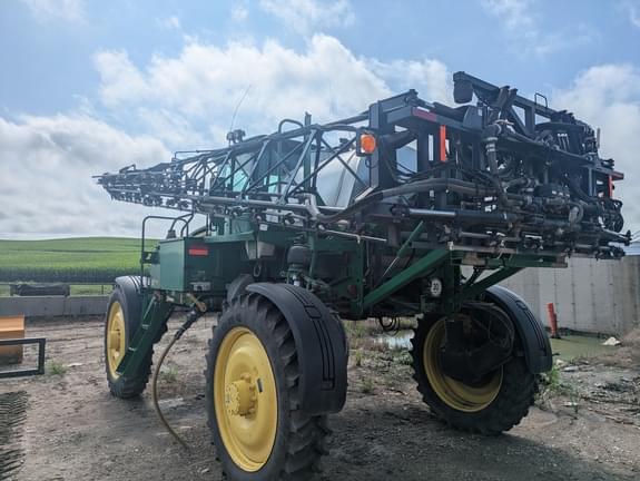 Image of John Deere 4720 equipment image 3