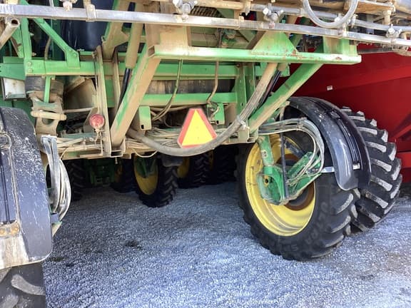 Image of John Deere 4720 equipment image 2