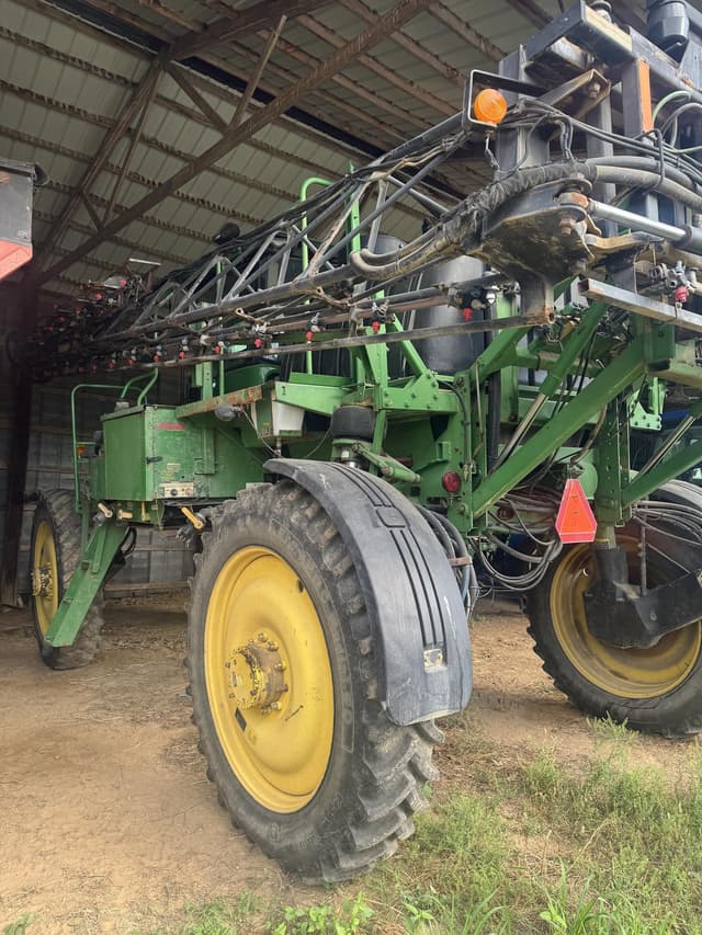 Image of John Deere 4720 equipment image 1