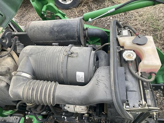 Image of John Deere 4720 equipment image 4