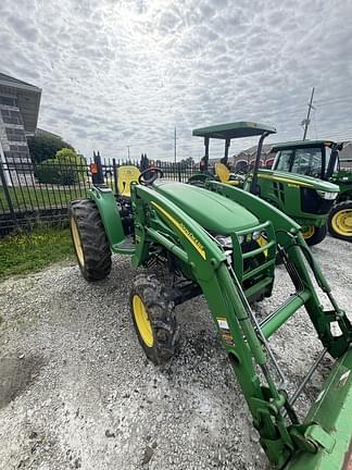 Image of John Deere 4720 equipment image 1