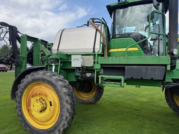 Image of John Deere 4720 equipment image 4