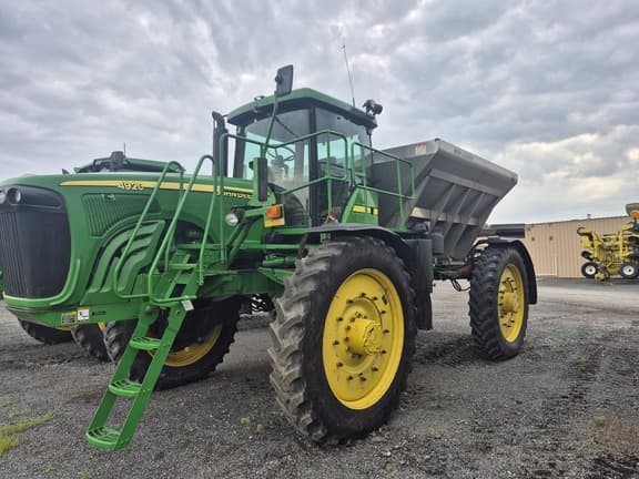 Image of John Deere 4920 equipment image 2