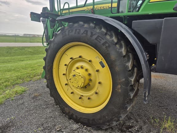 Image of John Deere 4920 equipment image 4