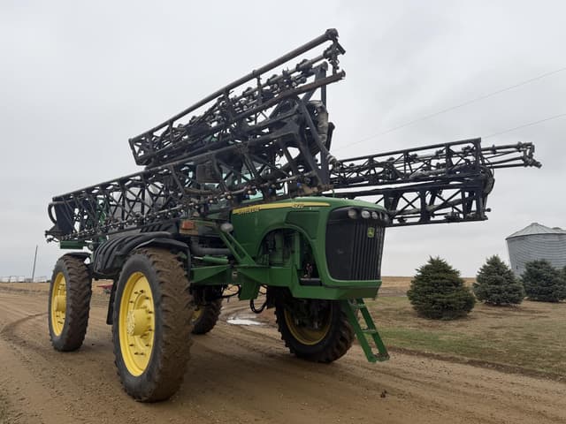 Image of John Deere 4920 equipment image 1