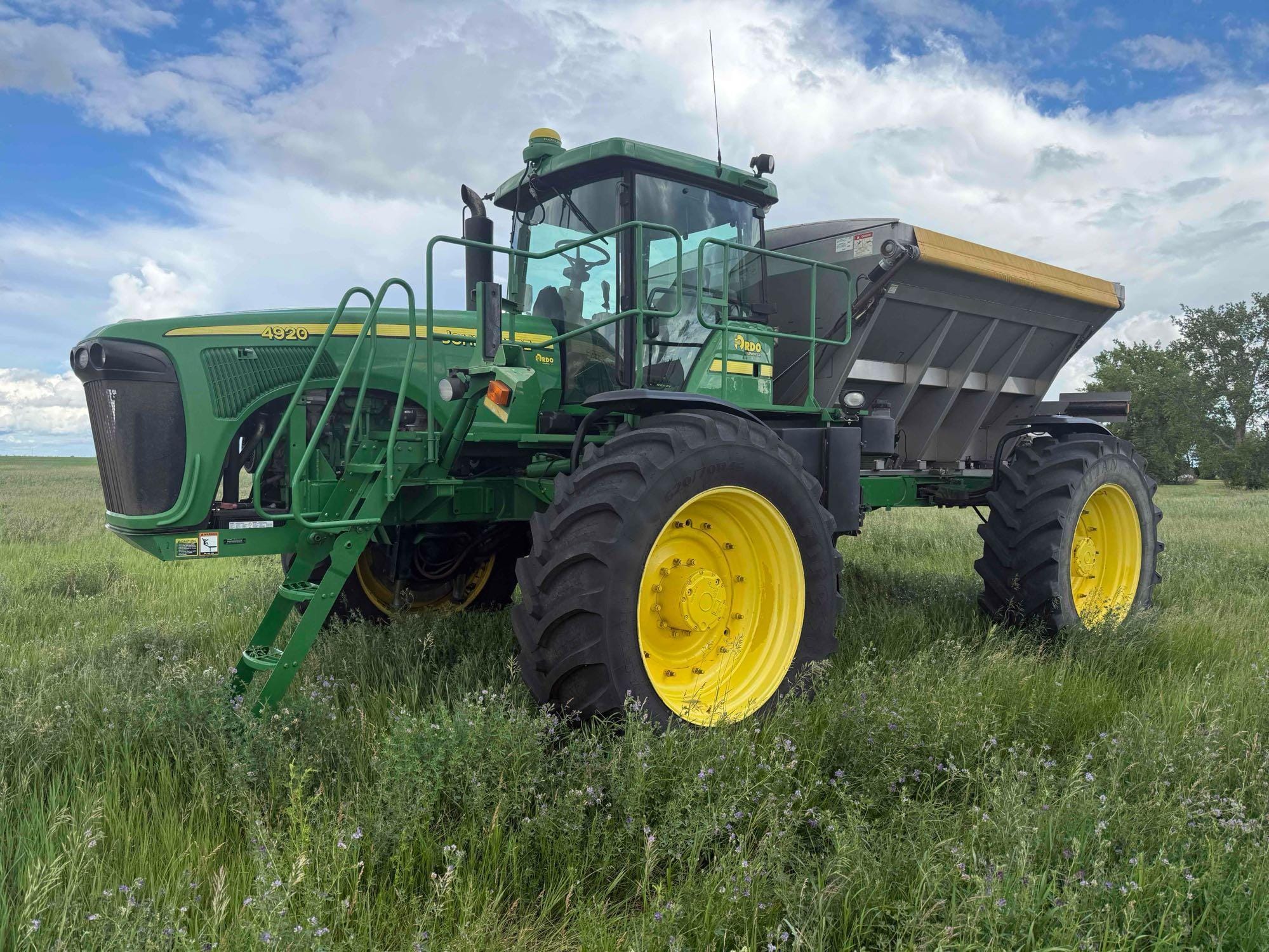 2006 John Deere 4920 Equipment Image0