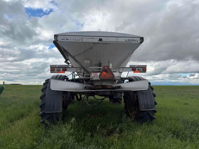 Image of John Deere 4920 equipment image 3