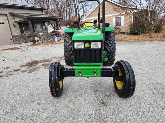 Image of John Deere 5203 equipment image 2