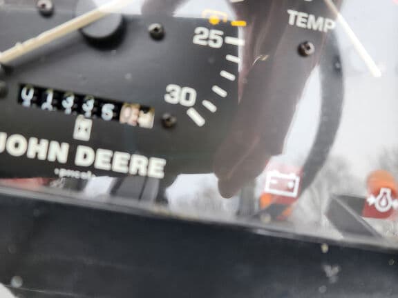 Image of John Deere 5203 equipment image 4