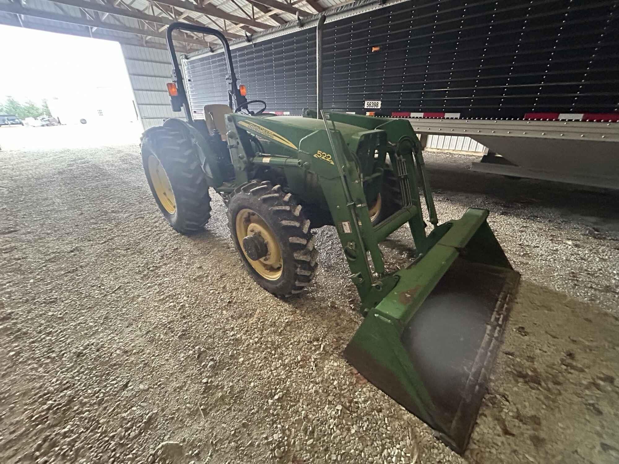 2006 John Deere 5205 Equipment Image0