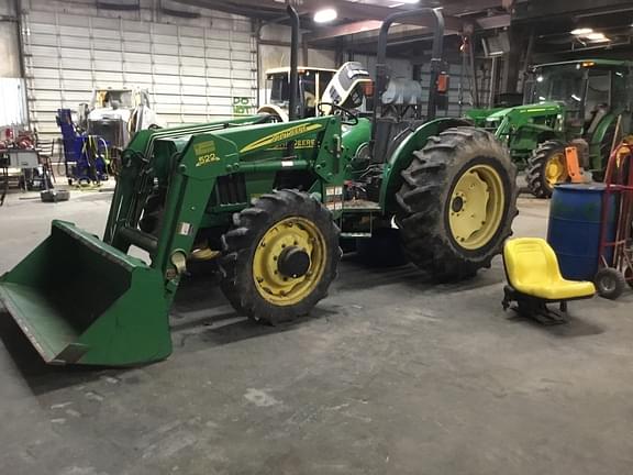 Image of John Deere 5205 equipment image 2