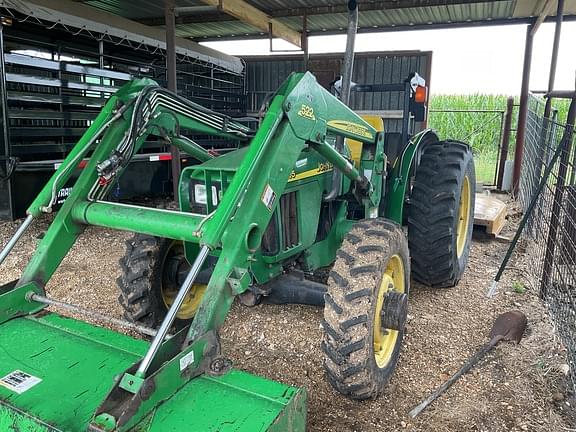 Image of John Deere 5205 Primary image