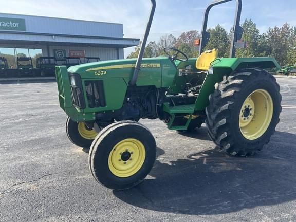 Image of John Deere 5303 equipment image 1