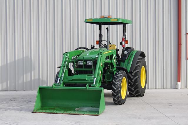 Image of John Deere 5325 equipment image 1