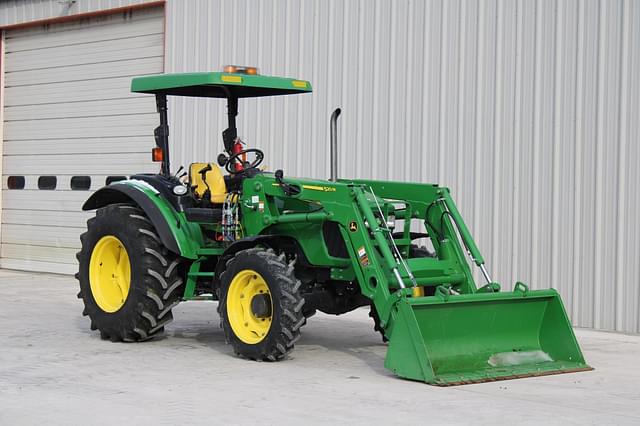 Image of John Deere 5325 equipment image 3