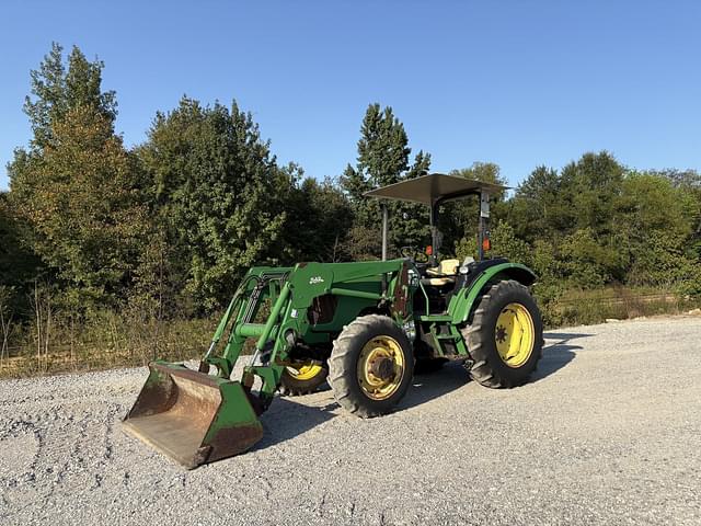 Image of John Deere 5325 equipment image 3